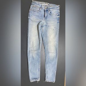 Zara, mid rise skinny jeans. Size 34